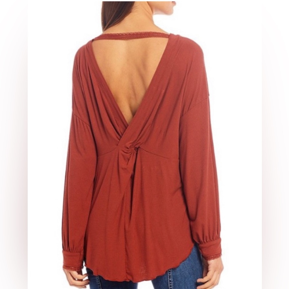 NEW✨ FREE PEOPLE TOP - Picture 1 of 7